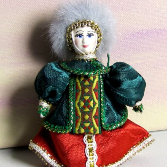 CHRISTMAS TREE DECORATION OOAK Vintage Beautiful Handmade and Hand painted Doll - Picture 2 of 4